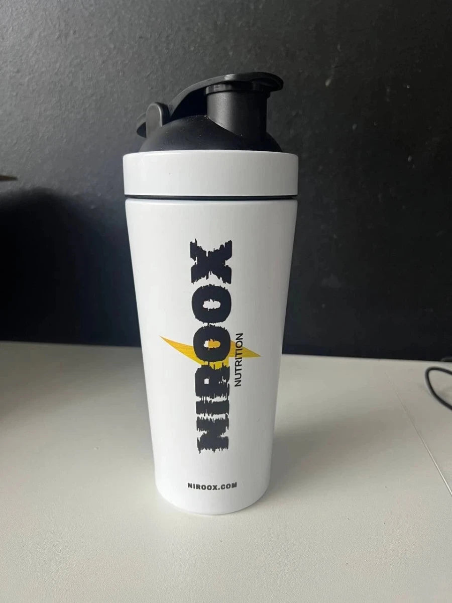 BioTech USA Iso Whey Zero Laktosefreis Eiweiß 2 x 908g Dose + Bonus - NirooX NutritionBioTech USA